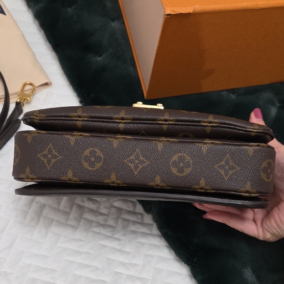 Authentic Louis Vuitton Metis Monogram Crossbody Bag EUC - Picture 6 of 16